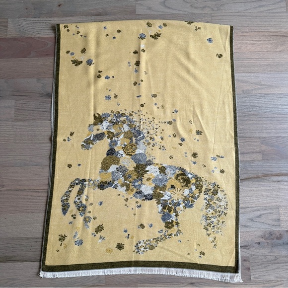 Horse Print Acrylic Scarf Long Fringe Shawl Versatile - Picture 4 of 8